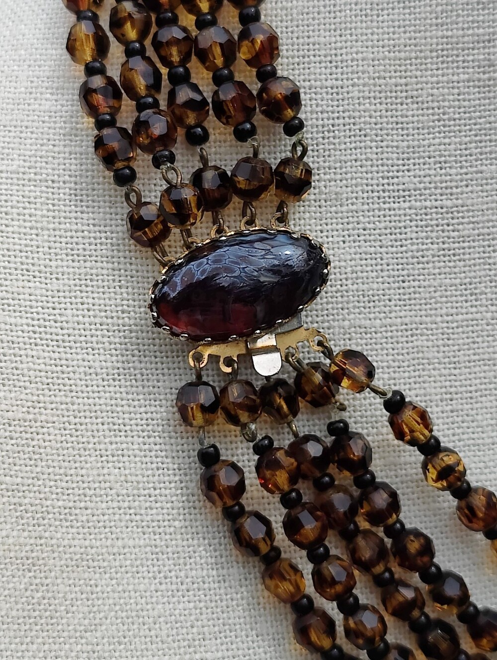 Gorgeous Vintage Brown Glass Necklace - Picture 3 of 8